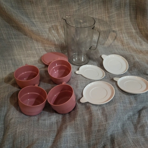 🌟3 for30🌟 Vintage picnic set, Tourist set of 4 cups, Plastic drinking set - Picture 8 of 8